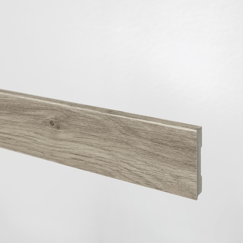 FLOORIFY, soklová vinylová lišta, štandardná 10x61, Cap Gris Nez, štruktúra dreva, jadro HDF
