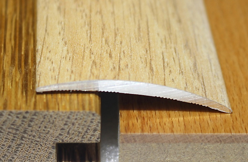 SONDRO, podlahový prechodový samolepiaci profil, S140 USK, Dub natur, fólia, tlač
